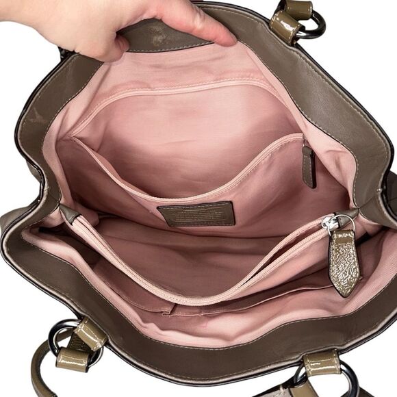 |EUC| COACH Soho Buckle Taupe Leather Hobo Handbag - August 2012 - Picture 8 of 10